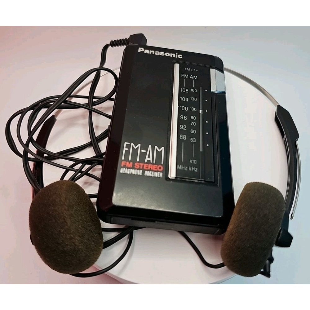 Vintage Panasonic RF-423 FM-AM Radio With Original Panasonic Headphones Working